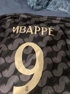 Mbappe paita