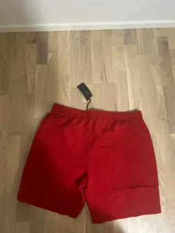 Mckenzie uimashortsit