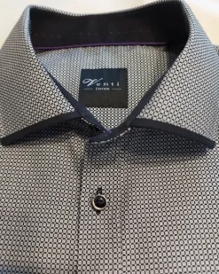 Miesten laadukas kauluspaita.