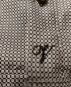 Miesten laadukas kauluspaita.