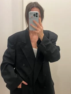 Miesten musta blaseri