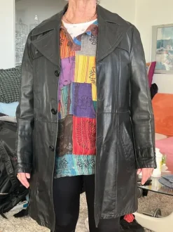 Miesten pitkä nahkatakki