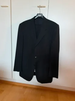 Miesten puku - musta