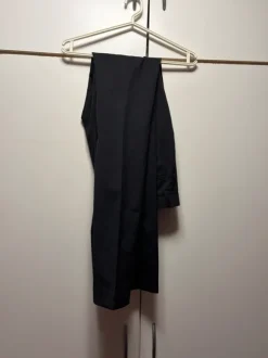 Miesten puvun housut dresmannilta