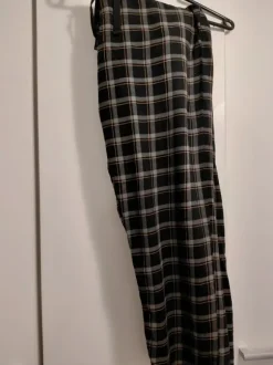 Miesten pyjamahousut