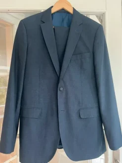 Miesten sininen puku