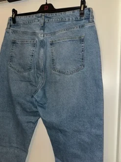 Momjeans