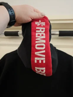 Musta M koon huppari