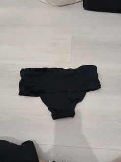 Mustat bikinin alaosat