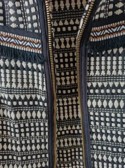 Mustavalkoinen jakku