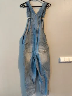 Naisten lappuhaalari