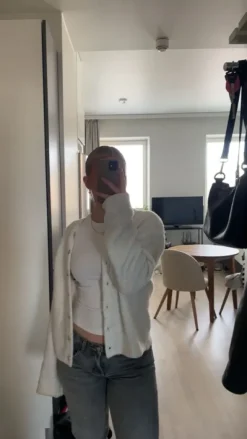 napillinen villapaita