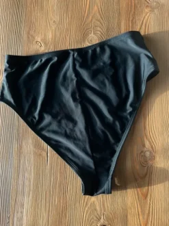 Nellyn bikinialaosa 🤩