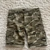 New Yorker FSBN Camo shortsit