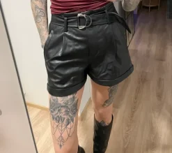 New yorker keinonahkashortsit 36