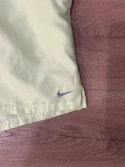 Nike maudymosi sortai