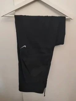 Nike ohuet ulkohousut