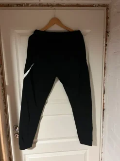 Nike Performance Pre-owned Verryttelyhousut - black