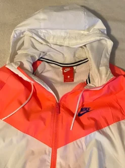 Nike tuulitakki