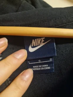 Nike -vetoketjuhuppari