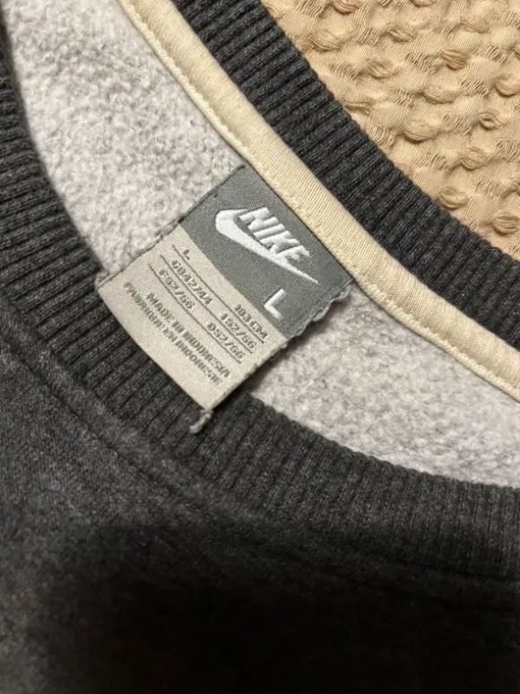 Nike vintage college