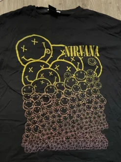 Nirvana t-paita