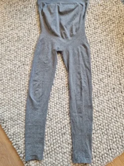 Noppies raskaustrikoot