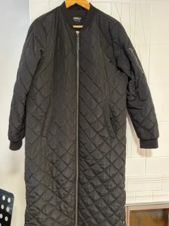 Only koko M hyväkuntoinen takki