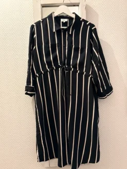 Only maternity paitamekko XXL