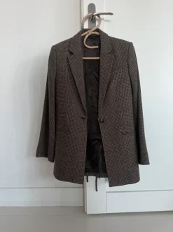 &OtherStories bleiseri