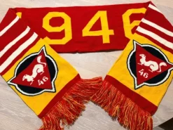 Oulun Kärppien fanihuivi