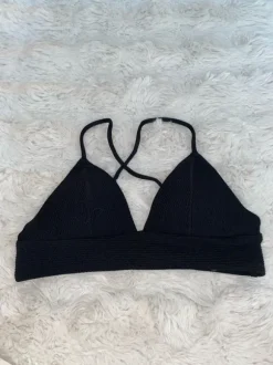 pehmustettu bikinitoppi