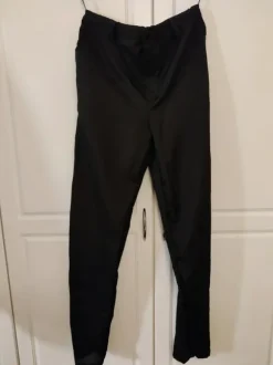 Penkkari-asu FBI; lippis,housut, paitaliivi