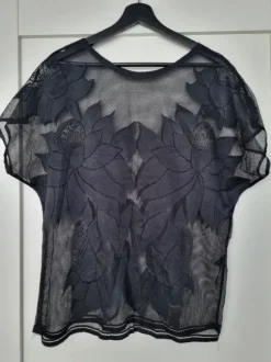 Pieces musta pitsipaita