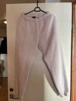 Pinkit collegehousut