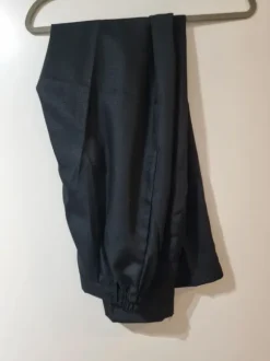 Poikien koulupuku cosplay