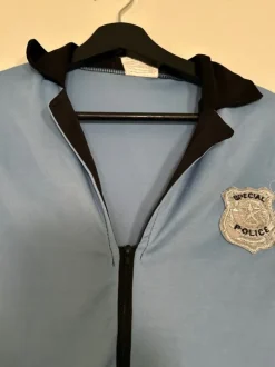 Politi kjole til omklædning