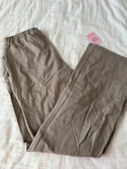 PrettyLittleThing olohousut