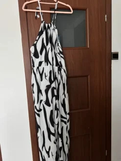 Przepiękny kombinezon na lato mega na każdą sylwetkę