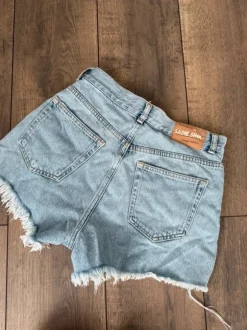 Pull&Bear farkkushortsit