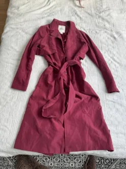 Purppura pitkä takki