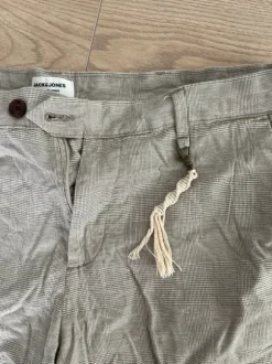 Puuvilla/pellava shortsit