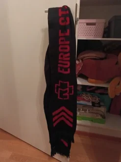 Rammstein Europe stadium tour 2019 kaulahuivi