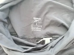 Reebok äitiysurheilutrikoot