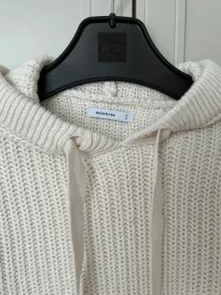 Reserved beige/luonnonvalkoinen neule