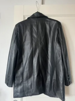 Reserved tekonahka bleiseri