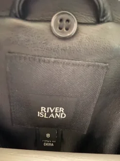 river island jacket🖤