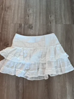 ruffle skirt/röyhelö hame