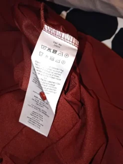 Ruosteenruskea haalari