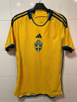 Ruotsi Adidas 2022 Pelipaita / Sweden Home Shirt / Sverige Fotbollströja